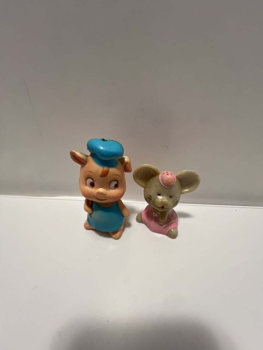 Vintage Plastic Pig and Mouse Salt And Pepper Shakers Set